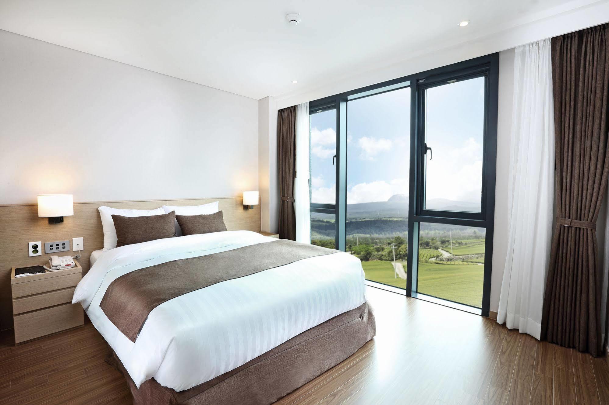 Hotel Fine Seogwipo Esterno foto